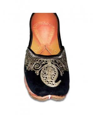 Black Golden Embroidered Casual Jutti